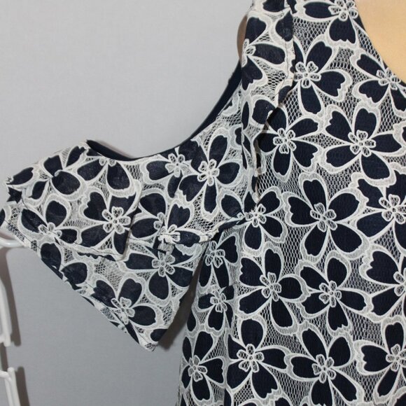 Blu Pepper Navy & White Floral Cold Shoulder Top - Picture 4 of 14
